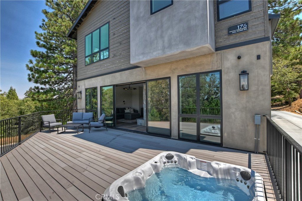 Lake Arrowhead, California, 92352, United States, 3 Bedrooms Bedrooms, ,2.5 BathroomsBathrooms,Residential,Forsale,2000287