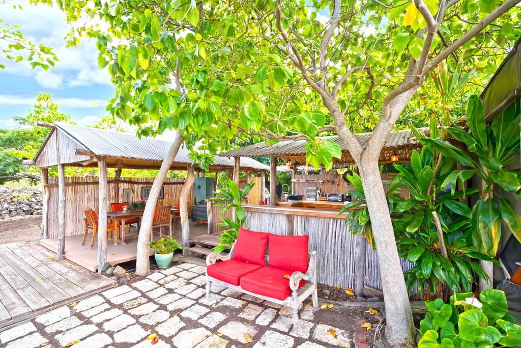 Kailua-Kona, Hawaii, 96740, United States, 3 Bedrooms Bedrooms, ,1.5 BathroomsBathrooms,Commercial,Forsale,2004391