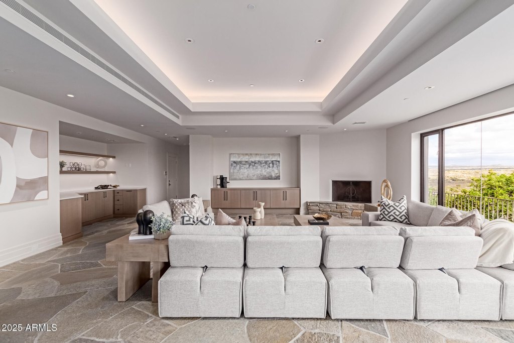 Carefree, Arizona, 85377, United States, 4 Bedrooms Bedrooms, ,5 BathroomsBathrooms,Residential,Forsale,1968441