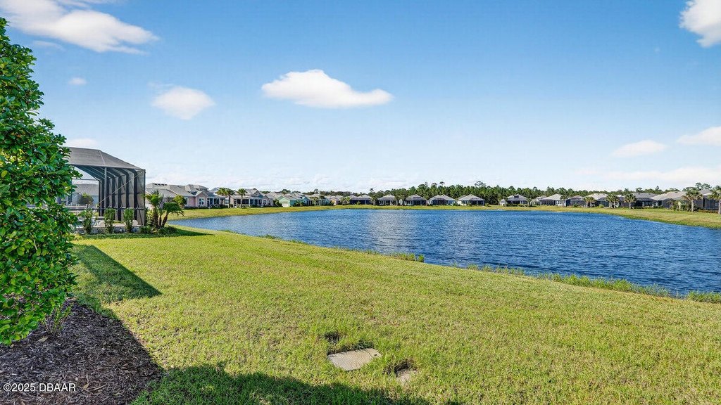 Daytona Beach, Florida, 32124, United States, 2 Bedrooms Bedrooms, ,2.5 BathroomsBathrooms,Residential,Forsale,1990148