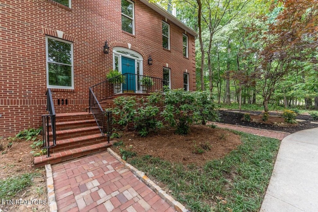 Crossville, Tennessee, 38555, United States, 3 Bedrooms Bedrooms, ,3.5 BathroomsBathrooms,Residential,Forsale,1995006