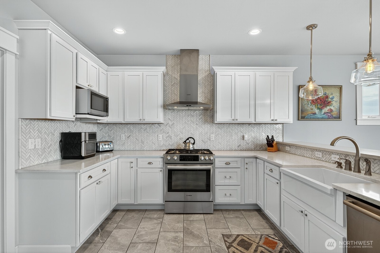 Anacortes, Washington, 98221, United States, 3 Bedrooms Bedrooms, ,2 BathroomsBathrooms,Residential,Forsale,1990713