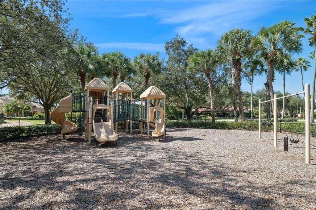 Davie, Florida, 33328, United States, 5 Bedrooms Bedrooms, ,4 BathroomsBathrooms,Residential,Forsale,1994091