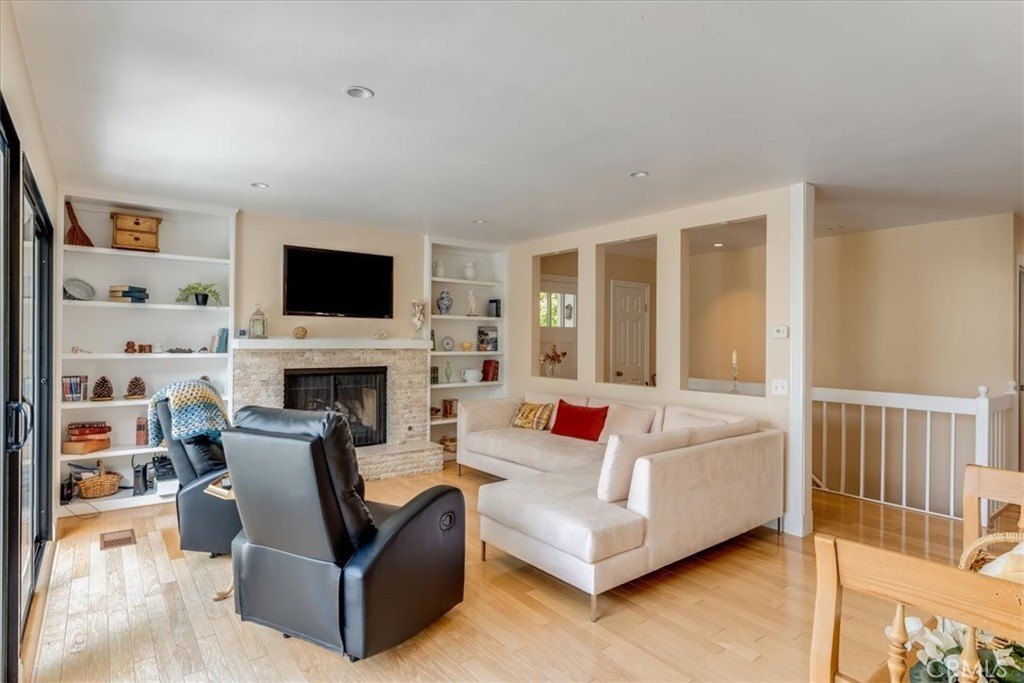 Cambria, California, 93428, United States, 3 Bedrooms Bedrooms, ,3 BathroomsBathrooms,Residential,Forsale,1997696