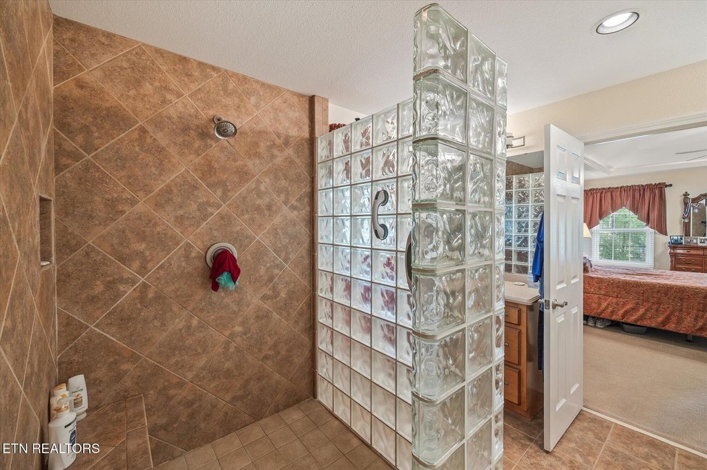 Fairfield Glade, Tennessee, 38558, United States, 3 Bedrooms Bedrooms, ,3 BathroomsBathrooms,Residential,Forsale,1960016