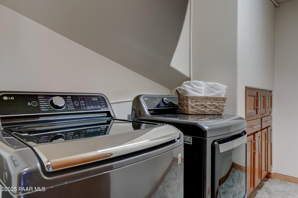 Dewey-Humboldt, Arizona, 86329, United States, 3 Bedrooms Bedrooms, ,2.5 BathroomsBathrooms,Residential,Forsale,1952161