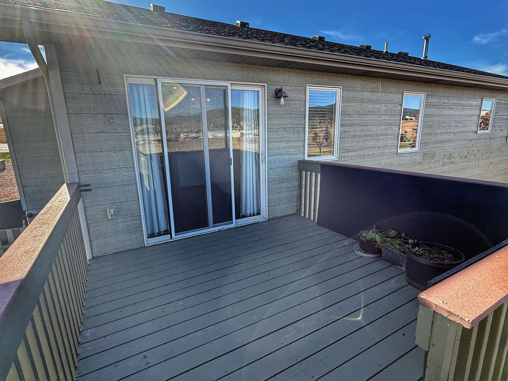 Sundance, Wyoming, 57783, United States, 5 Bedrooms Bedrooms, ,3 BathroomsBathrooms,Residential,Forsale,2004333