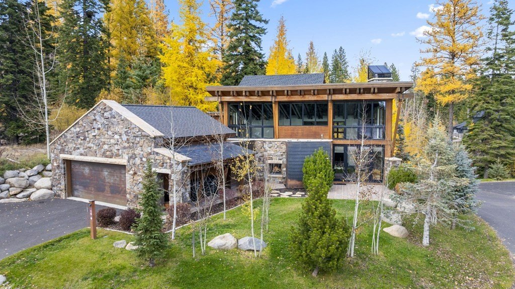 Donnelly, Idaho, 83615, United States, 3 Bedrooms Bedrooms, ,4 BathroomsBathrooms,Residential,Forsale,1996721