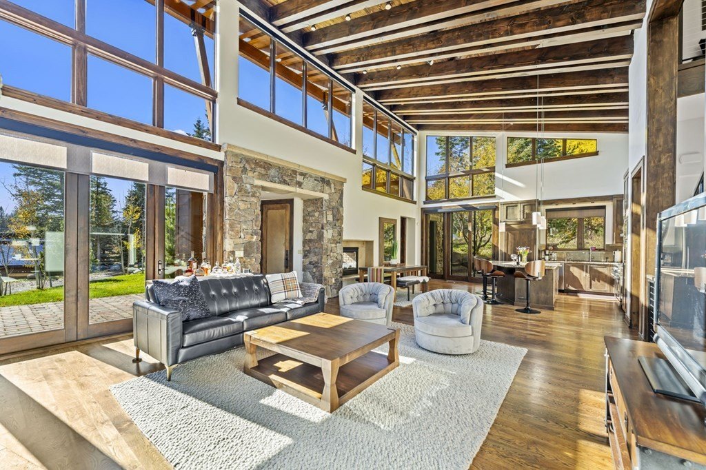 Donnelly, Idaho, 83615, United States, 3 Bedrooms Bedrooms, ,4 BathroomsBathrooms,Residential,Forsale,1996721