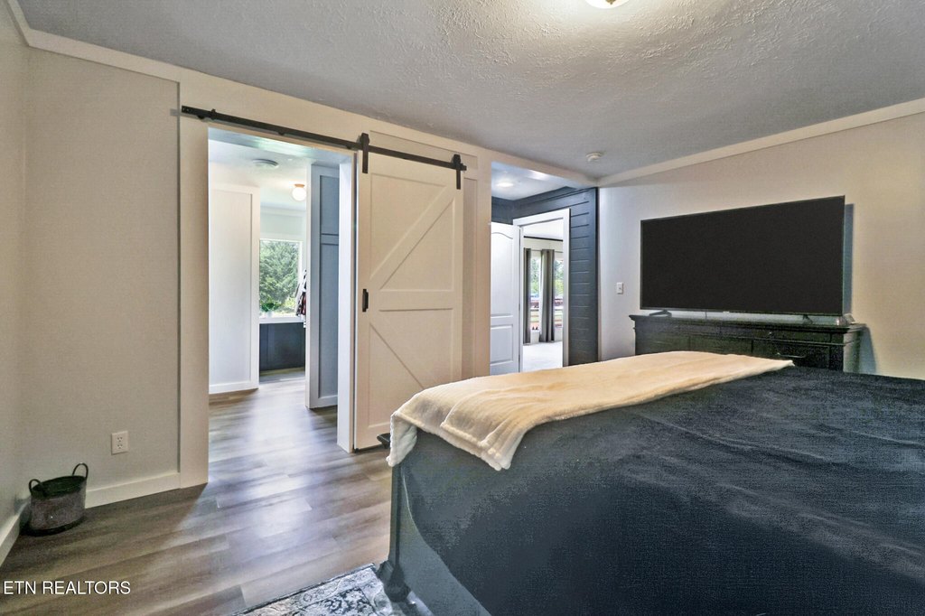 Crossville, Tennessee, 38571, United States, 4 Bedrooms Bedrooms, ,2 BathroomsBathrooms,Residential,Forsale,1996592