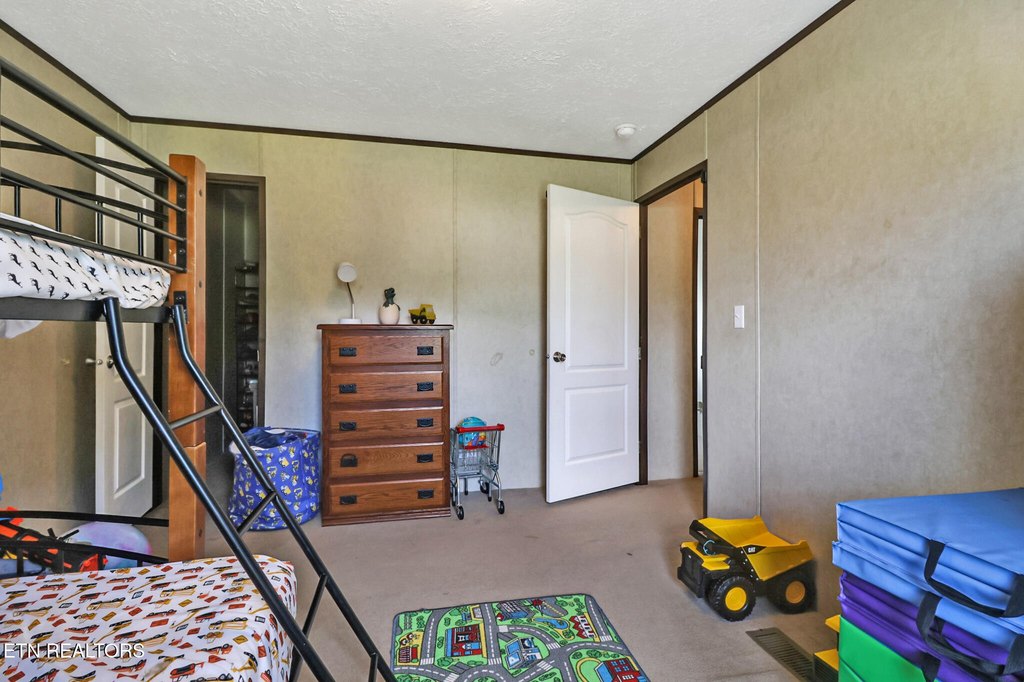 Crossville, Tennessee, 38571, United States, 4 Bedrooms Bedrooms, ,2 BathroomsBathrooms,Residential,Forsale,1996592