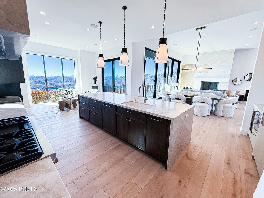 Hideout, Utah, 84036, United States, 5 Bedrooms Bedrooms, ,4.5 BathroomsBathrooms,Residential,Forsale,2004200