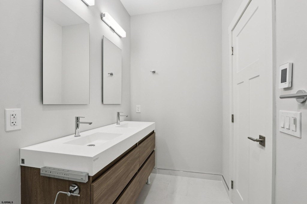 Atlantic City, New Jersey, 08401, United States, 3 Bedrooms Bedrooms, ,2.5 BathroomsBathrooms,Residential,Forsale,2004607