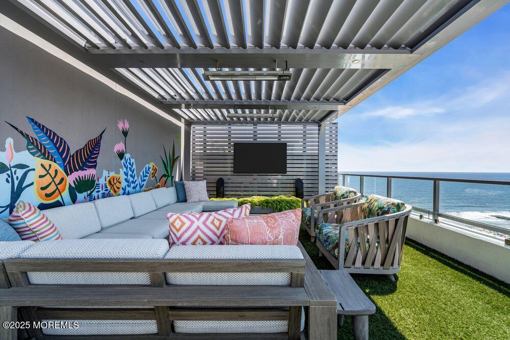 Asbury Park, New Jersey, 07712, United States, 6 Bedrooms Bedrooms, ,5.5 BathroomsBathrooms,Residential,Forsale,2004092