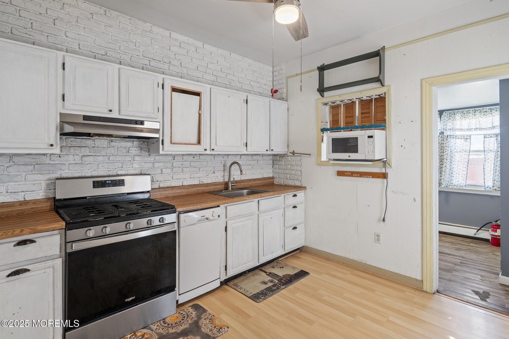 Seaside Heights, New Jersey, 08751, United States, 3 Bedrooms Bedrooms, ,1 BathroomBathrooms,Residential,Forsale,2004847