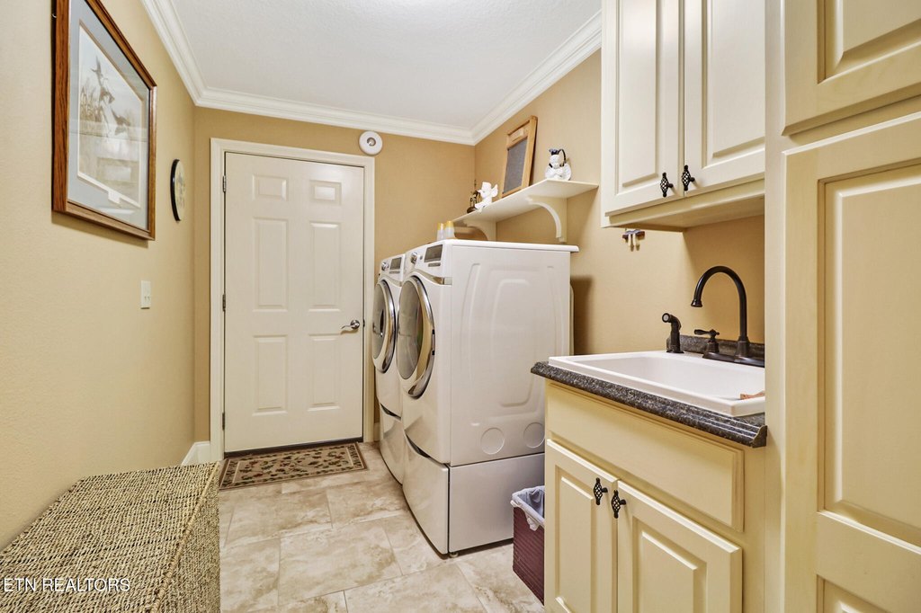 Crossville, Tennessee, 38558, United States, 3 Bedrooms Bedrooms, ,2 BathroomsBathrooms,Residential,Forsale,1996594