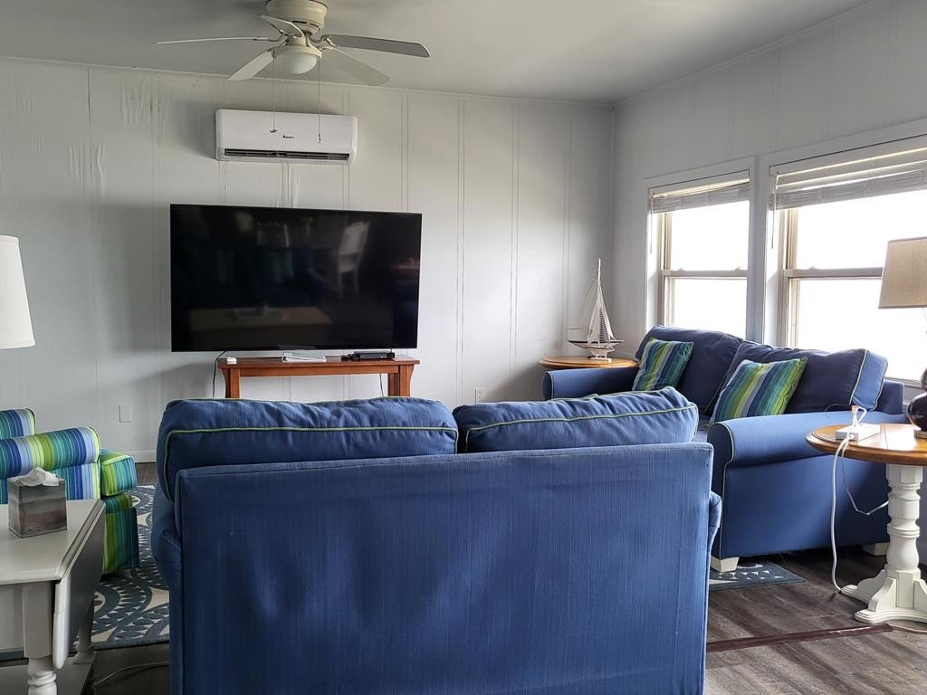 Carrabelle, Florida, 32322, United States, 4 Bedrooms Bedrooms, ,2 BathroomsBathrooms,Residential,Forsale,1926818