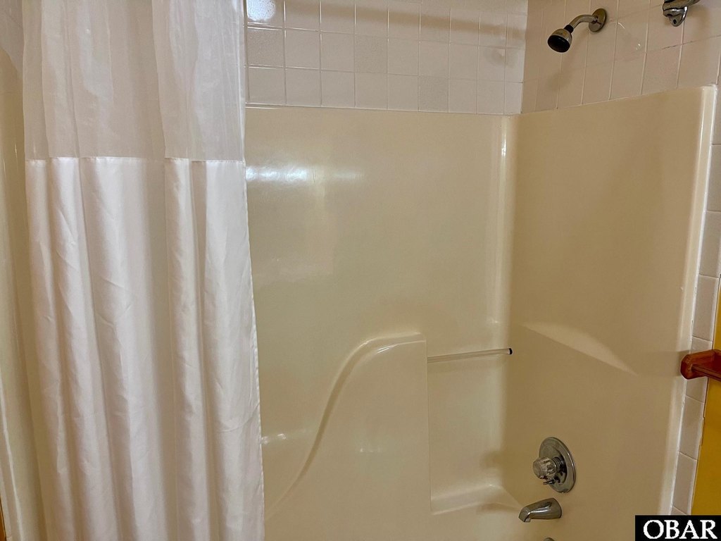 Corolla, North Carolina, 27927, United States, 5 Bedrooms Bedrooms, ,4.5 BathroomsBathrooms,Residential,Forsale,2004884