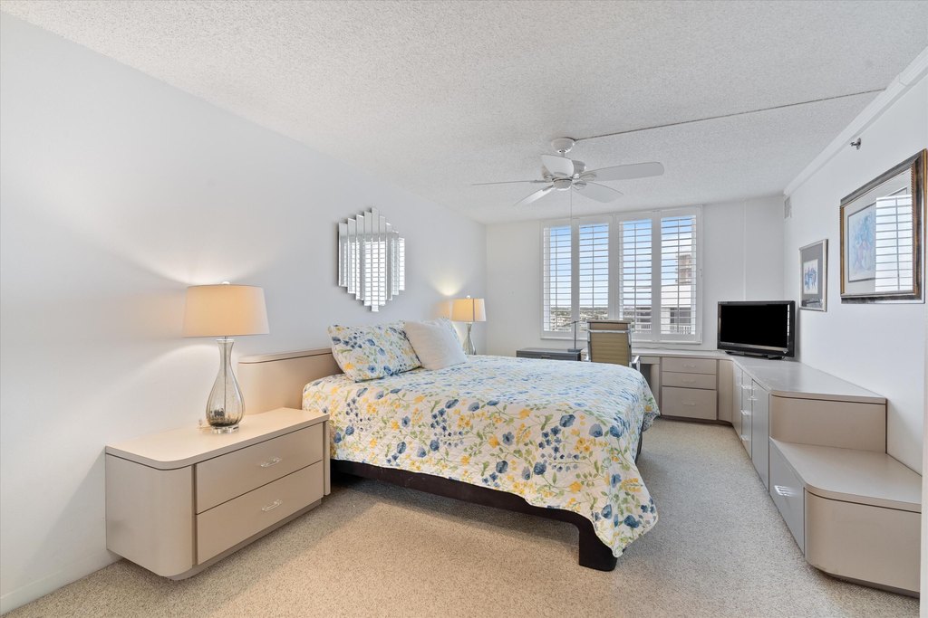 Highland Beach, Florida, 33487, United States, 2 Bedrooms Bedrooms, ,2 BathroomsBathrooms,Residential,Forsale,1996343