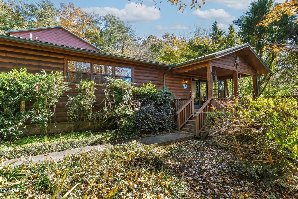 Sevierville, Tennessee, 37862, United States, 3 Bedrooms Bedrooms, ,3 BathroomsBathrooms,Residential,Forsale,1999444