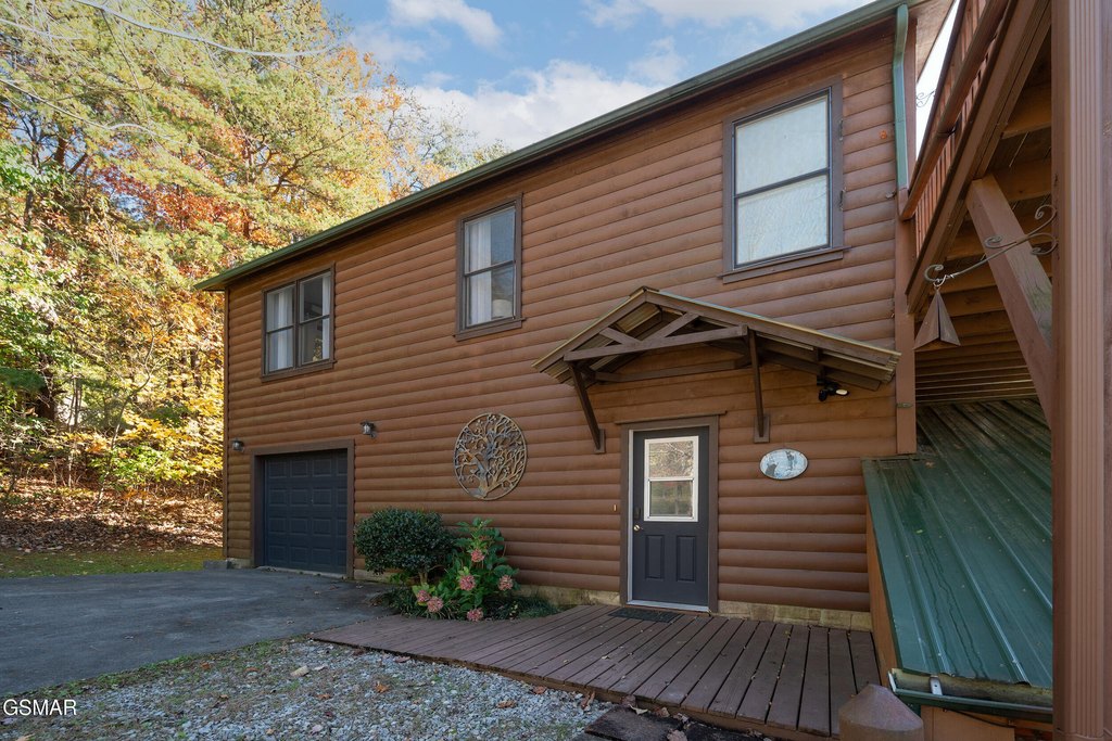 Sevierville, Tennessee, 37862, United States, 3 Bedrooms Bedrooms, ,3 BathroomsBathrooms,Residential,Forsale,1999444