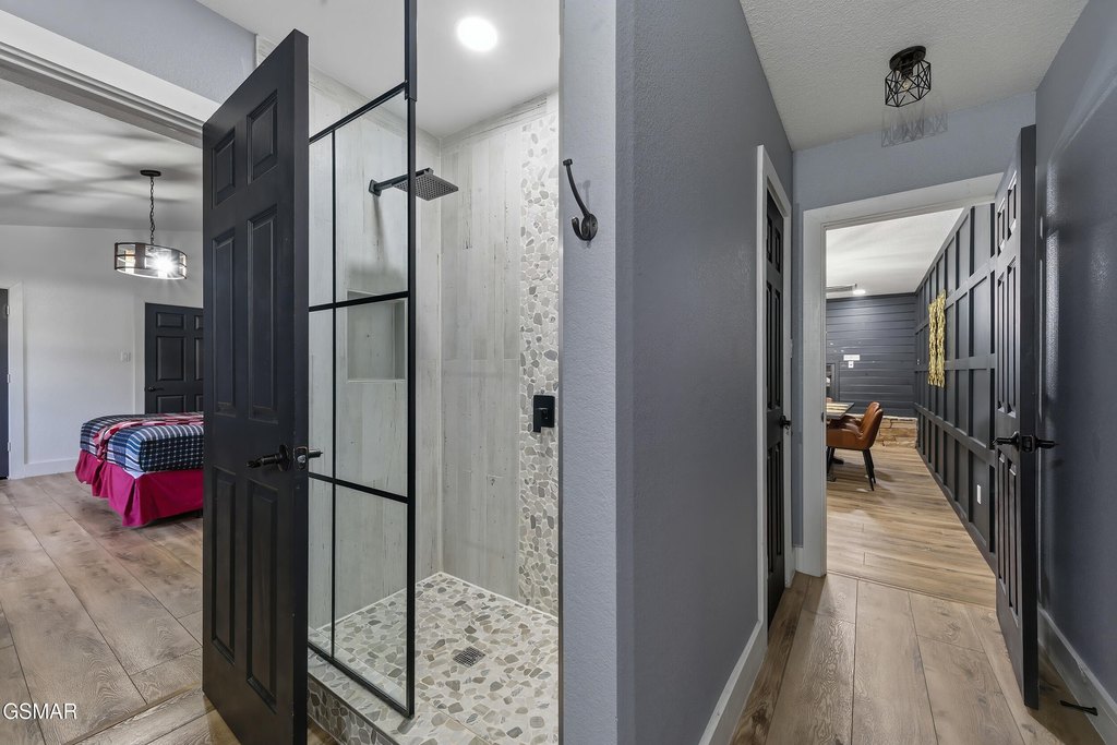 Sevierville, Tennessee, 37862, United States, 3 Bedrooms Bedrooms, ,3 BathroomsBathrooms,Residential,Forsale,1999444