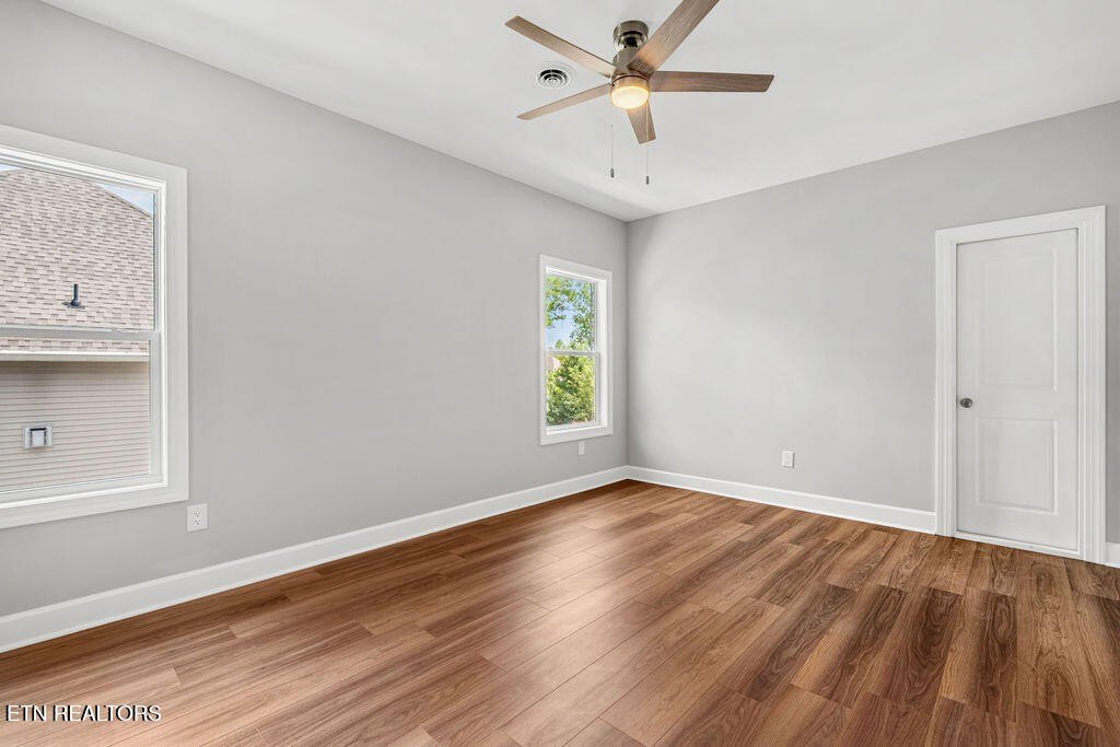 Loudon, Tennessee, 37774, United States, 4 Bedrooms Bedrooms, ,4.5 BathroomsBathrooms,Residential,Forsale,1942458