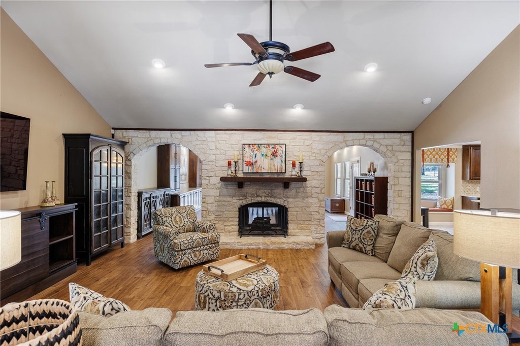 Georgetown, Texas, 78628, United States, 8 Bedrooms Bedrooms, ,6.5 BathroomsBathrooms,Residential,Forsale,2008409