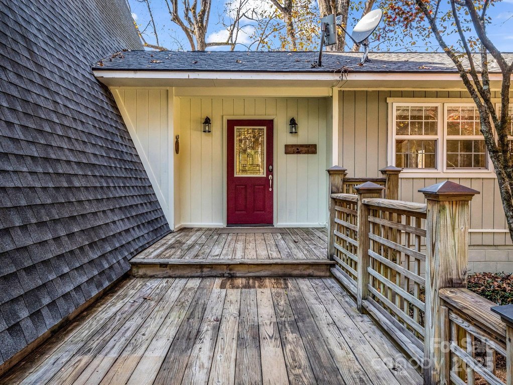 Lake Lure, North Carolina, 28746, United States, 4 Bedrooms Bedrooms, ,3.5 BathroomsBathrooms,Residential,Forsale,2004303