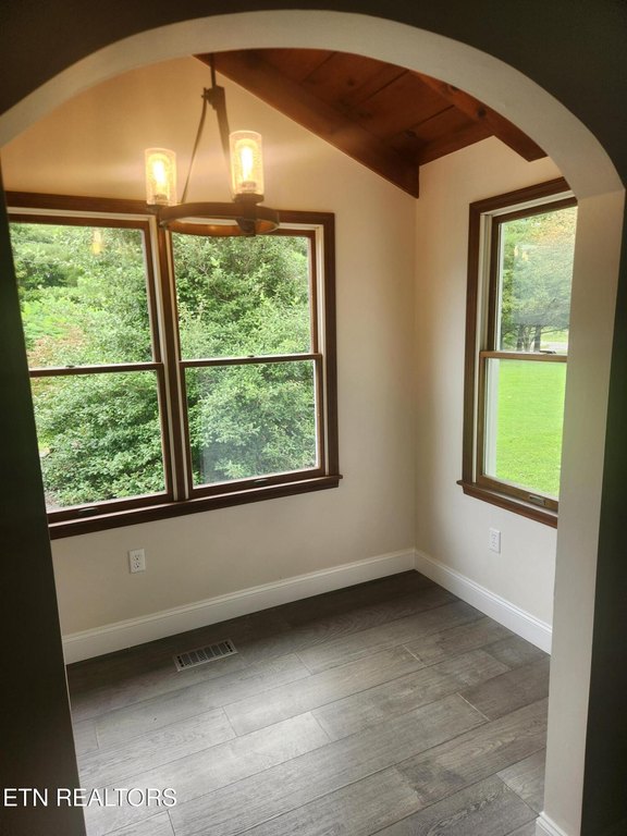 Crossville, Tennessee, 38572, United States, 3 Bedrooms Bedrooms, ,2.5 BathroomsBathrooms,Residential,Forsale,1952853