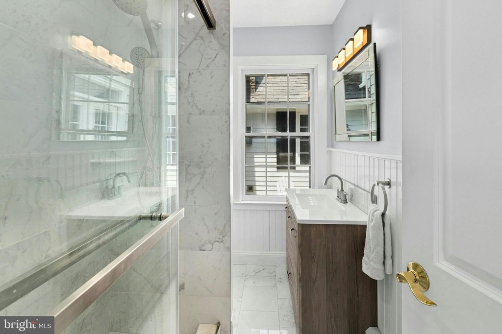 EAST STROUDSBURG, Pennsylvania, 18302, United States, 4 Bedrooms Bedrooms, ,4.5 BathroomsBathrooms,Residential,Forsale,1971847