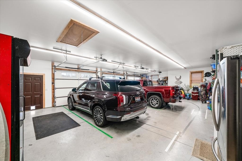 Celina, Tennessee, 38551, United States, 4 Bedrooms Bedrooms, ,2.5 BathroomsBathrooms,Residential,Forsale,1886012