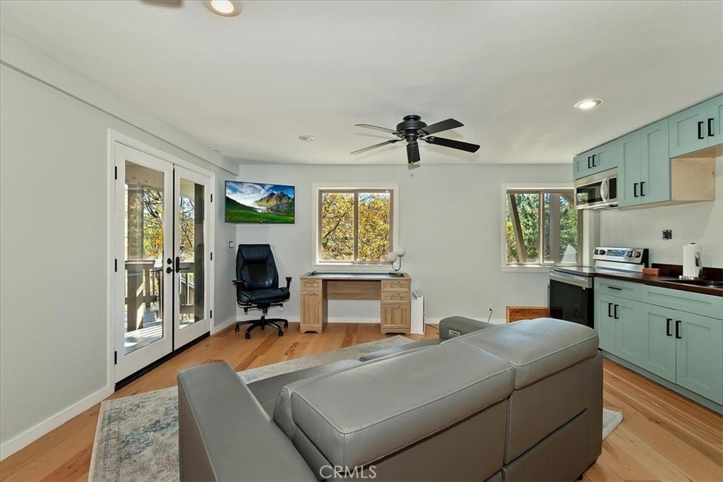 Lake Arrowhead, California, 92352, United States, 4 Bedrooms Bedrooms, ,3 BathroomsBathrooms,Residential,Forsale,2000288