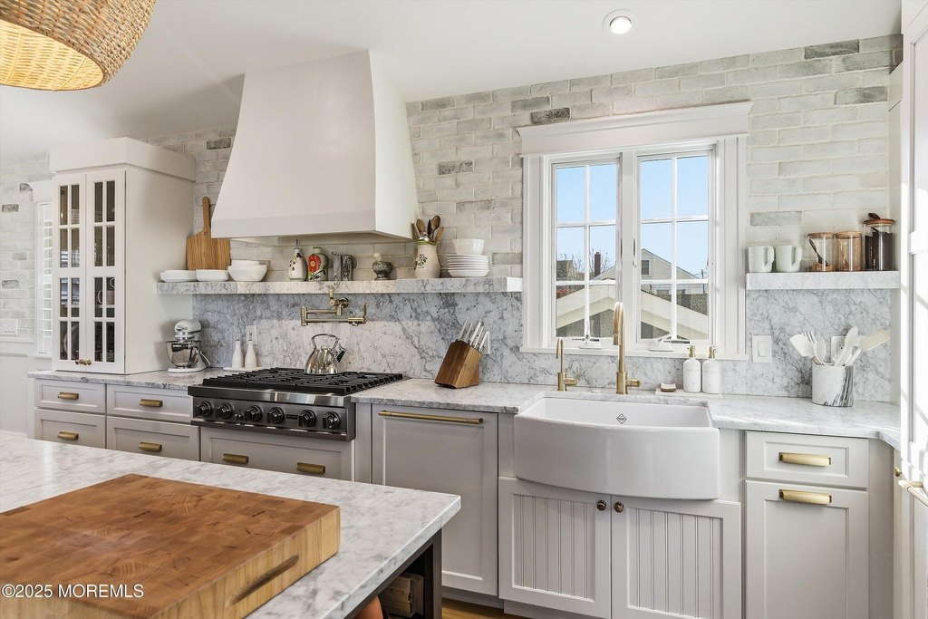 Avon-by-the-sea, New Jersey, 07717, United States, 3 Bedrooms Bedrooms, ,2.5 BathroomsBathrooms,Residential,Forsale,2004833