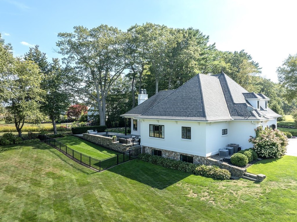 North Hampton, New Hampshire, 03862, United States, 4 Bedrooms Bedrooms, ,3.5 BathroomsBathrooms,Residential,Forsale,2004720