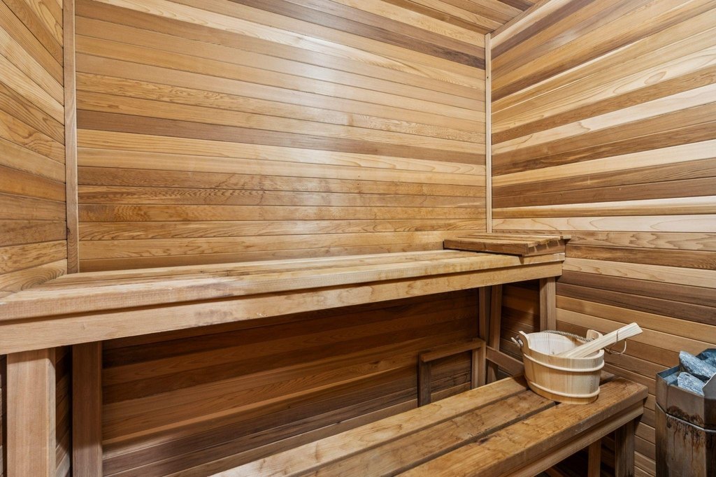 Alton, New Hampshire, 03810, United States, 3 Bedrooms Bedrooms, ,3.5 BathroomsBathrooms,Residential,Forsale,2004704