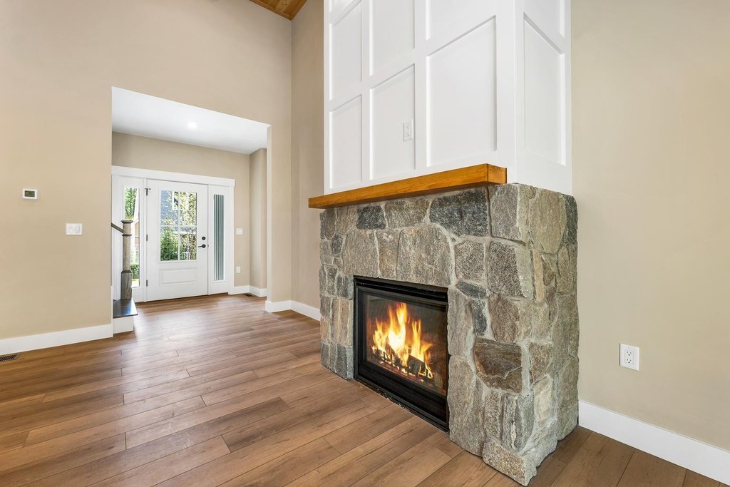 Laconia, New Hampshire, 03246, United States, 3 Bedrooms Bedrooms, ,2.5 BathroomsBathrooms,Residential,Forsale,1953804