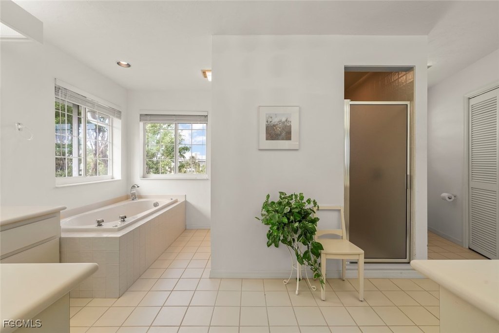 Sanibel, Florida, 33957, United States, 3 Bedrooms Bedrooms, ,3 BathroomsBathrooms,Residential,Forsale,1998637