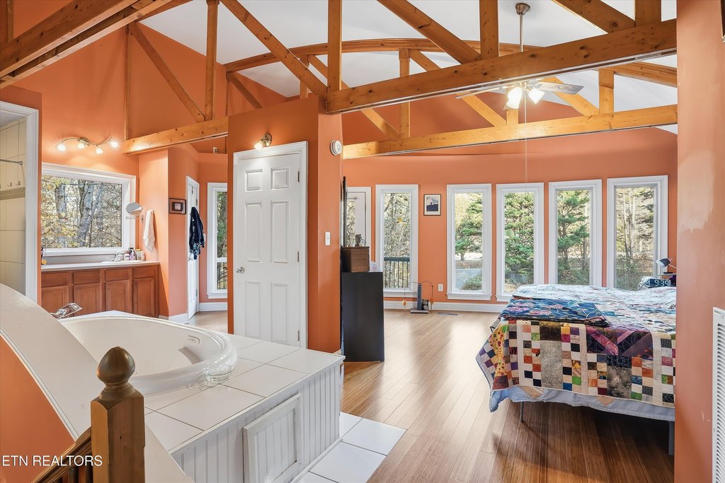 Maryville, Tennessee, 37803, United States, 2 Bedrooms Bedrooms, ,2.5 BathroomsBathrooms,Residential,Forsale,1999450