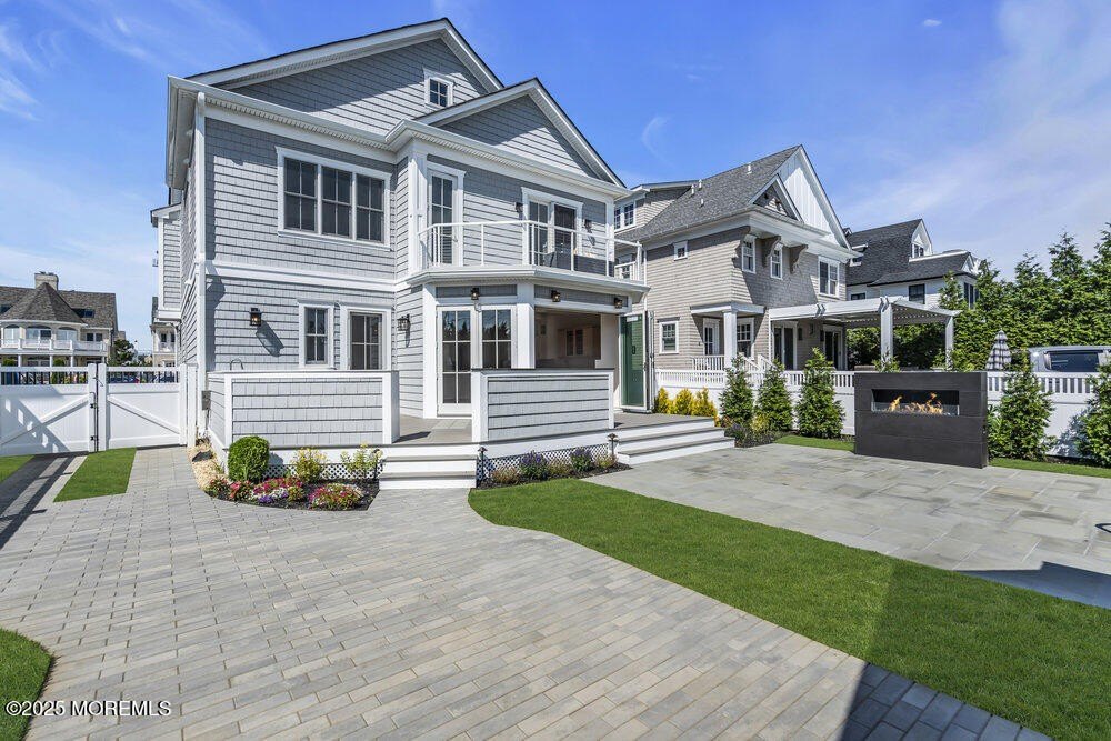 Spring Lake, New Jersey, 07762, United States, 6 Bedrooms Bedrooms, ,7 BathroomsBathrooms,Residential,Forsale,2001418