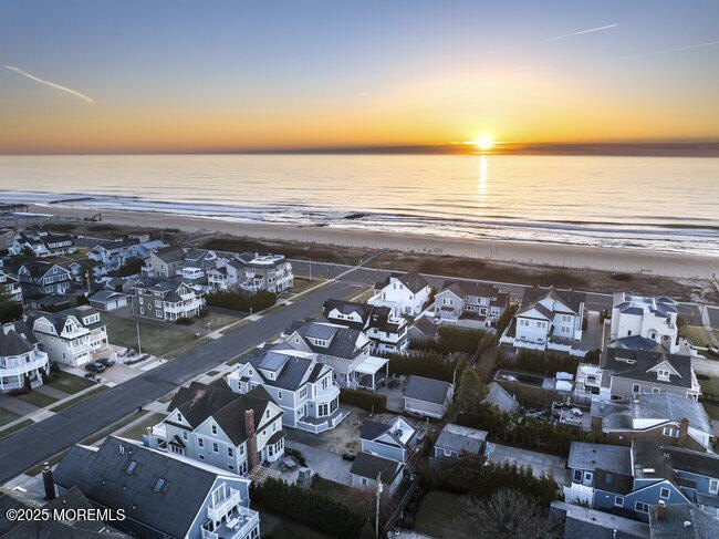 Spring Lake, New Jersey, 07762, United States, 6 Bedrooms Bedrooms, ,7 BathroomsBathrooms,Residential,Forsale,2001418