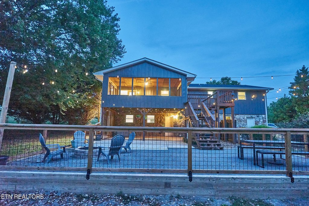 Maryville, Tennessee, 37803, United States, 3 Bedrooms Bedrooms, ,2.5 BathroomsBathrooms,Residential,Forsale,1963509