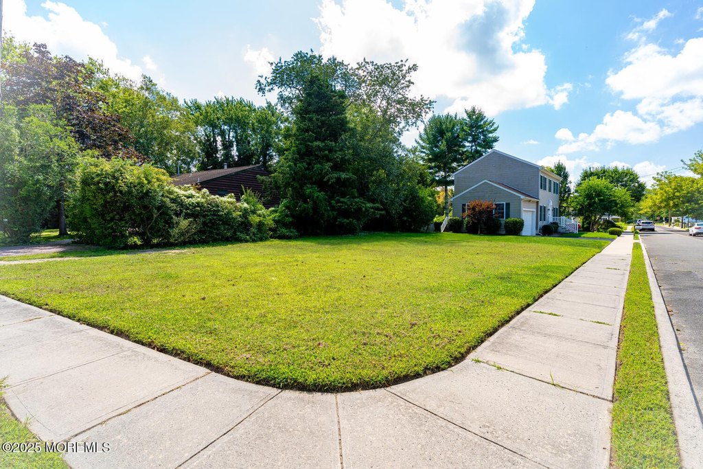 Tuckerton, New Jersey, 08087, United States, 4 Bedrooms Bedrooms, ,2.5 BathroomsBathrooms,Residential,Forsale,1994013