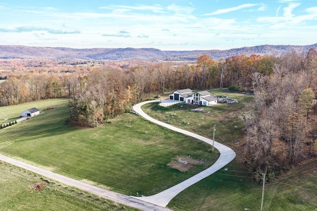 Monroe, Tennessee, 38573, United States, 3 Bedrooms Bedrooms, ,3.5 BathroomsBathrooms,Residential,Forsale,2010936