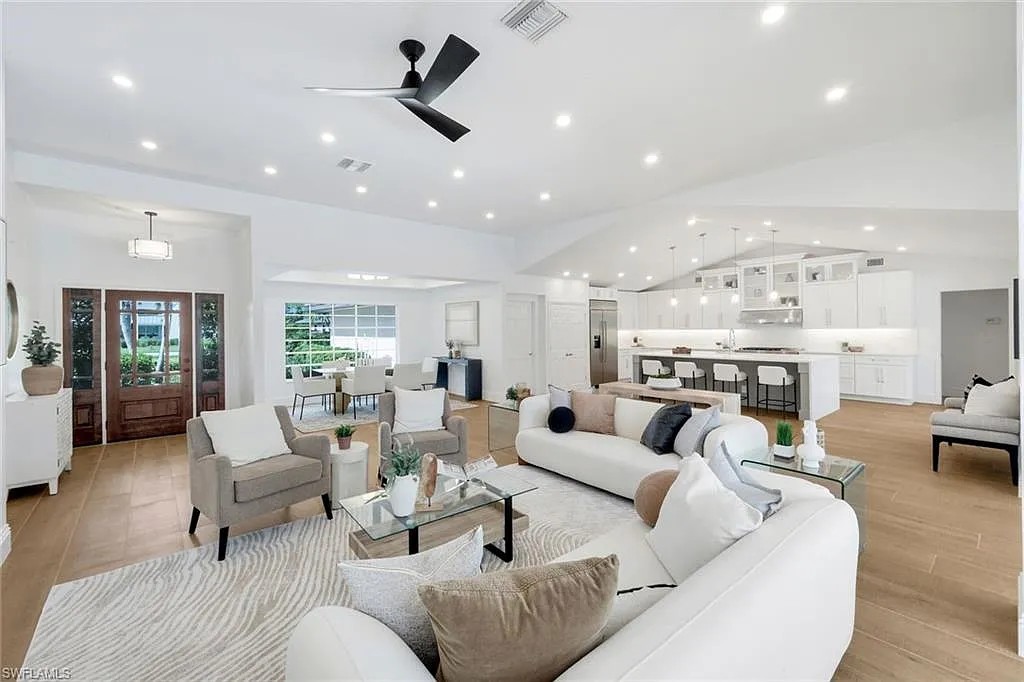 Naples, Florida, 34119, United States, 4 Bedrooms Bedrooms, ,4 BathroomsBathrooms,Residential,Forsale,1998608