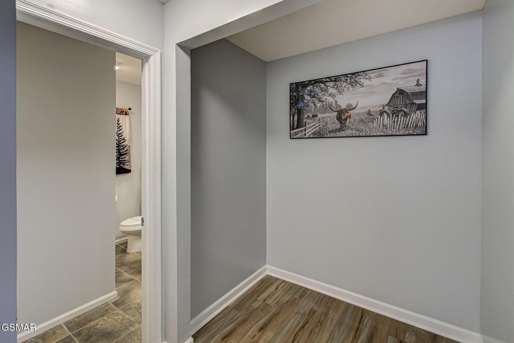 Gatlinburg, Tennessee, 37738, United States, 5 Bedrooms Bedrooms, ,2 BathroomsBathrooms,Residential,Forsale,1999457