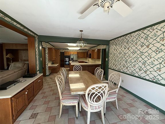 Lancaster, South Carolina, 29720, United States, 5 Bedrooms Bedrooms, ,4 BathroomsBathrooms,Residential,Forsale,2004561