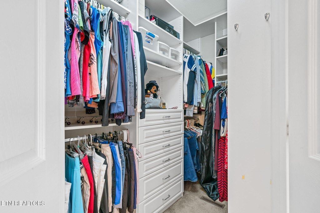 Crossville, Tennessee, 38558, United States, 4 Bedrooms Bedrooms, ,2.5 BathroomsBathrooms,Residential,Forsale,1996605