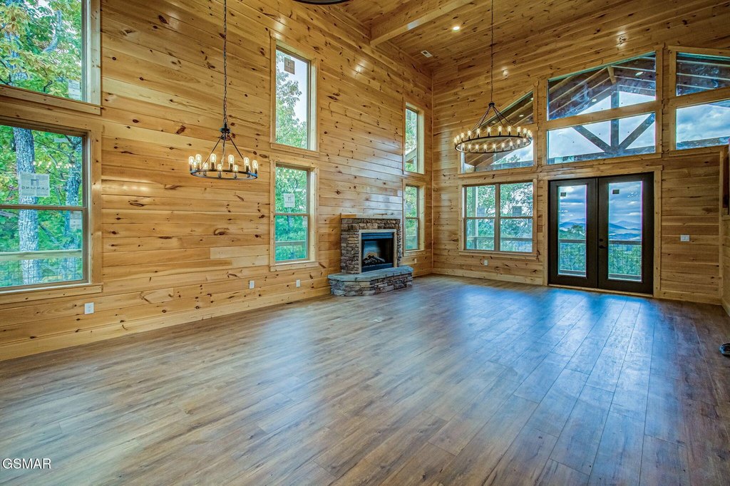 Pigeon Forge, Tennessee, 37862, United States, 3 Bedrooms Bedrooms, ,3.5 BathroomsBathrooms,Residential,Forsale,1999473