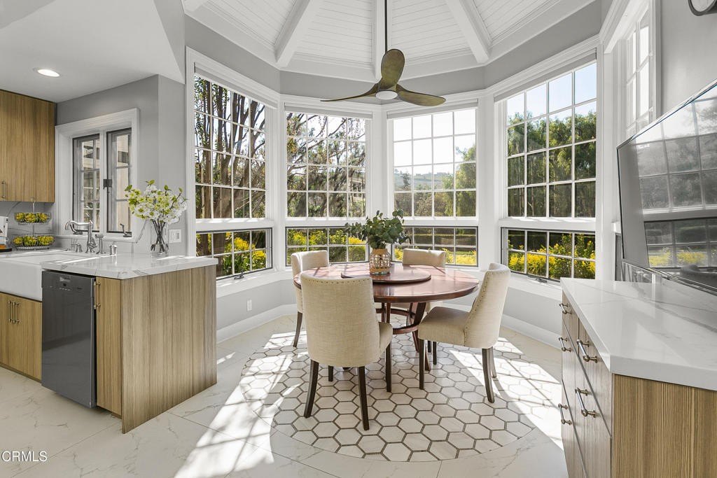 Camarillo, California, 93012, United States, 5 Bedrooms Bedrooms, ,6.5 BathroomsBathrooms,Residential,Forsale,2004523